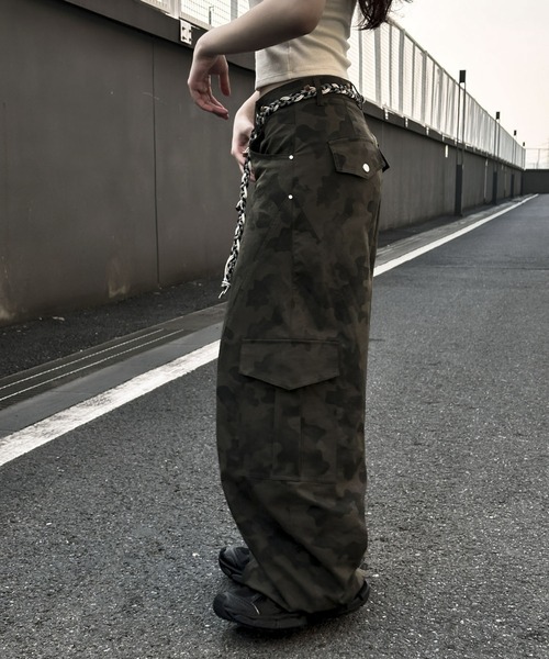 VEILA(ヴェイラ)の「カモフラージュワイドカーゴパンツ(カーゴパンツ・レディース・カーキ・S/M/L)」の12枚目の写真