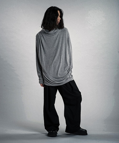 NO ID.(ノーアイディ)の「【NO ID.】Volume-Neck Gather Drape Pullover / ボリューム ネック ギャザー ドレープ プルオーバー(ニット/セーター・メンズ・ブラック/グレー/ホワイト・ONE SIZE)」の4枚目の写真
