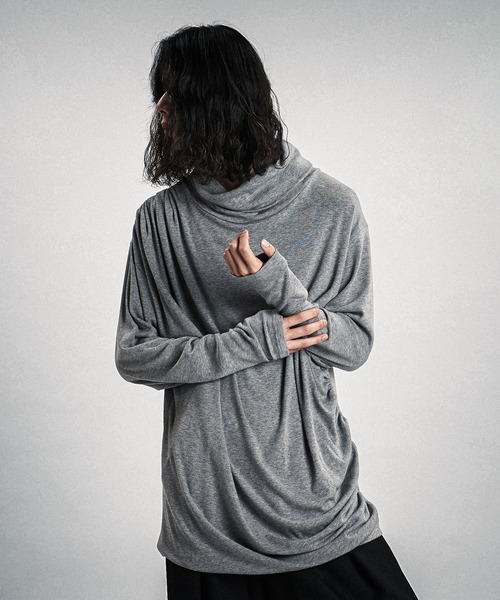 NO ID.(ノーアイディ)の「【NO ID.】Volume-Neck Gather Drape Pullover / ボリューム ネック ギャザー ドレープ プルオーバー(ニット/セーター・メンズ・ブラック/グレー/ホワイト・ONE SIZE)」の5枚目の写真