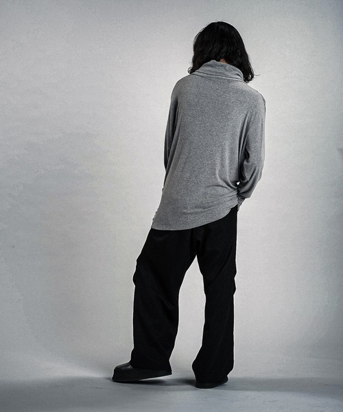 NO ID.(ノーアイディ)の「【NO ID.】Volume-Neck Gather Drape Pullover / ボリューム ネック ギャザー ドレープ プルオーバー(ニット/セーター・メンズ・ブラック/グレー/ホワイト・ONE SIZE)」の8枚目の写真