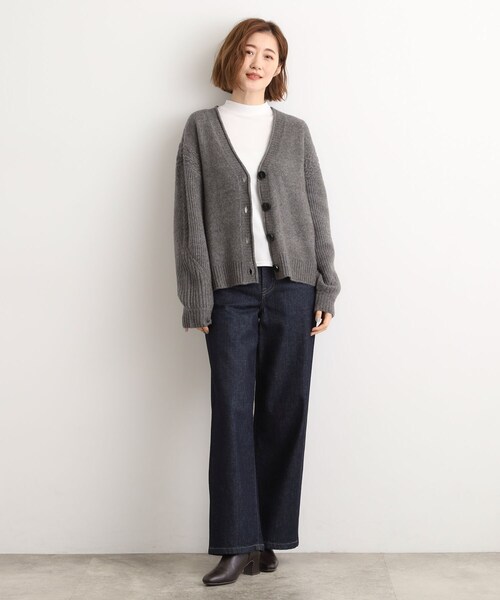 grove（グローブ）の「【吸湿発熱】秋冬のレイヤードを格上げ　コットンハイネックプルオーバー（Tシャツ/カットソー・レディース・ダークグレー/ブラック/オフホワイト・02/03/01/05/04）」の7枚目の写真