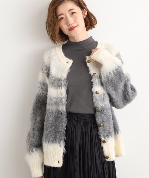 grove（グローブ）の「【吸湿発熱】秋冬のレイヤードを格上げ　コットンハイネックプルオーバー（Tシャツ/カットソー・レディース・ダークグレー/ブラック/オフホワイト・02/03/01/05/04）」の10枚目の写真