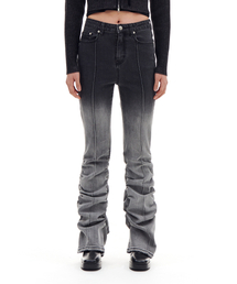 ARCHIVE BOLD（アーカイブボールド）の「BOOTSCUT SHIRRING DENIM PANTS (BLACK)（デニムパンツ）」