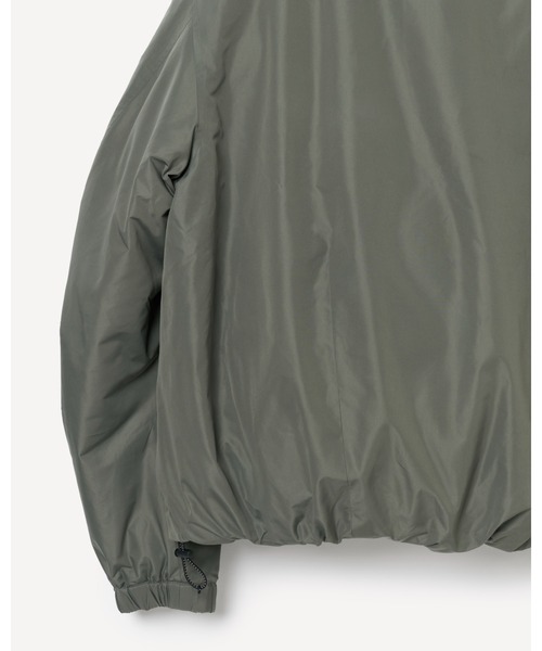 YDOT（ワイドット）の「【YDOT / ワイドット】COLLARLESS BOMBER DOWN JACKET / カラーレスボンバーダウンジャケット YU41605（ダウンジャケット/コート・メンズ・ブラック/セージグリーン・M/L）」の7枚目の写真