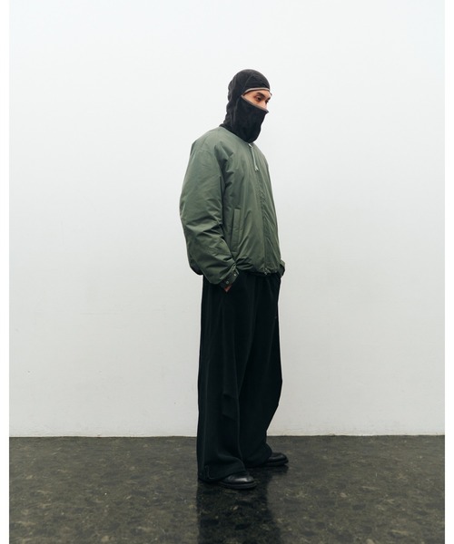 YDOT（ワイドット）の「【YDOT / ワイドット】COLLARLESS BOMBER DOWN JACKET / カラーレスボンバーダウンジャケット YU41605（ダウンジャケット/コート・メンズ・ブラック/セージグリーン・M/L）」の11枚目の写真