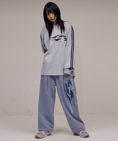 F.ILLUMINATE(フィルミネイト)の「モディファイシンボルロゴロングスリーブ-グレー(Tシャツ/カットソー・レディース・その他・MEDIUM/LARGE)」の3枚目の写真