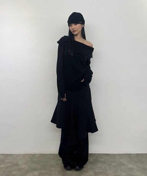 Miseki SEOUL(ミセキソウル)の「Diagonal midi skirt BLACK(スカート・レディース・その他・2/1)」の2枚目の写真