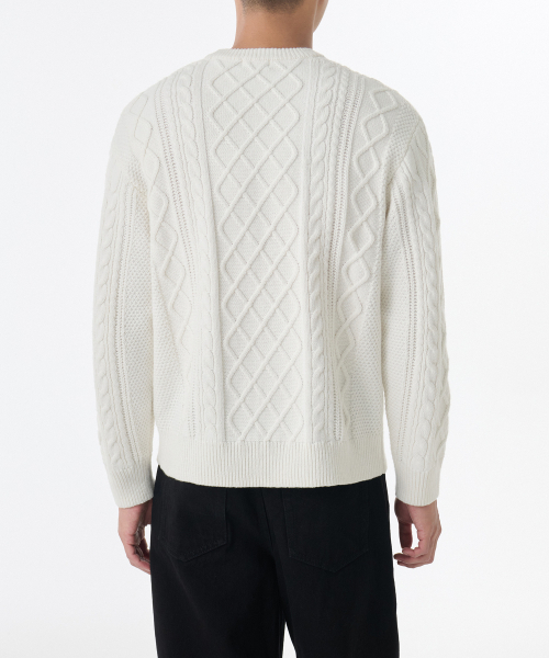 MUSINSA STANDARD（ムシンサスタンダード）の「アランケーブルクルーネックニット[ホワイト]（ニット/セーター・メンズ・その他・XX-LARGE/LARGE/MEDIUM/X-LARGE）」の2枚目の写真