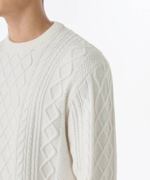 MUSINSA STANDARD（ムシンサスタンダード）の「アランケーブルクルーネックニット[ホワイト]（ニット/セーター・メンズ・その他・XX-LARGE/LARGE/MEDIUM/X-LARGE）」の4枚目の写真