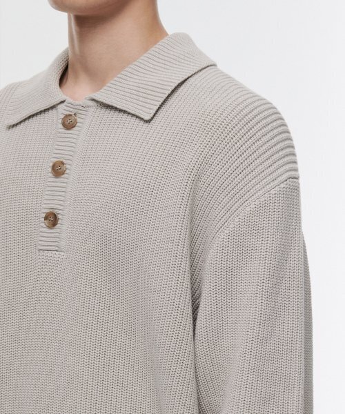 MUSINSA STANDARD（ムシンサスタンダード）の「コットンリブカラー ニット [ダスティクリーム]（ニット/セーター・メンズ・その他・SMALL/MEDIUM/LARGE/X-LARGE/XX-LARGE）」の5枚目の写真