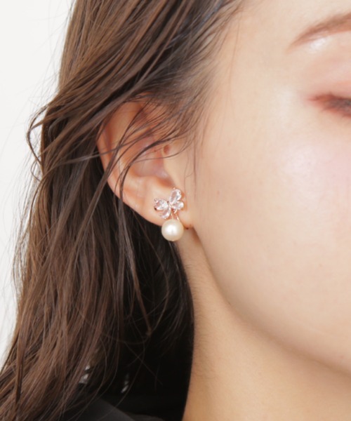 JILL by JILL STUART(ジルバイジルスチュアート)の「◇Cubic ドロップパールイヤリング(イヤリング・レディース・ゴールド/シルバー・FREE)」の2枚目の写真