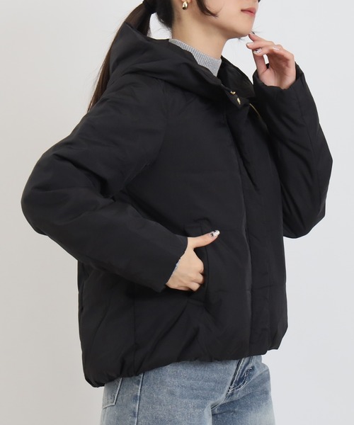 TRUDEA(トルディア)の「フーデットダウンジャケット(ダウンジャケット/コート・レディース・ベージュ/ブラック・LARGE/MEDIUM)」の7枚目の写真