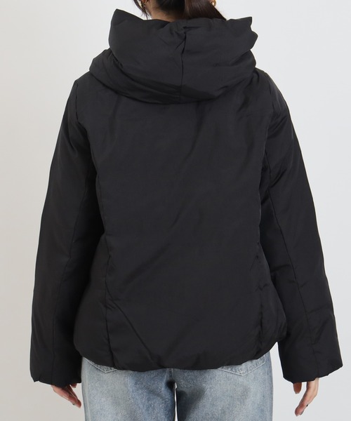 TRUDEA(トルディア)の「フーデットダウンジャケット(ダウンジャケット/コート・レディース・ベージュ/ブラック・LARGE/MEDIUM)」の11枚目の写真