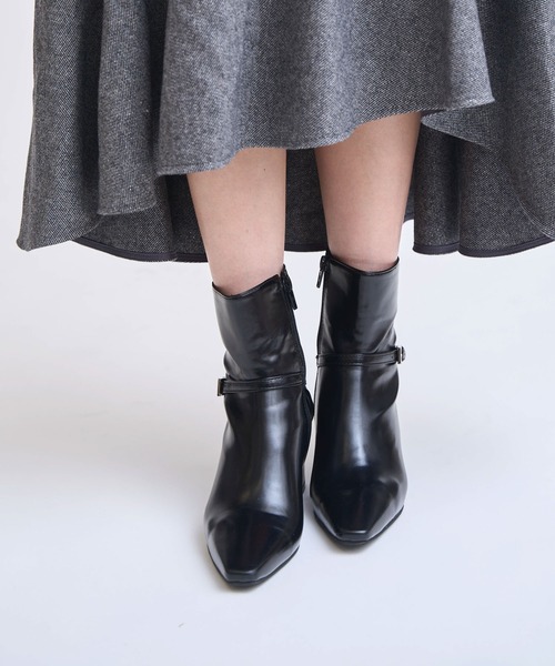NOELA（ノエラ）の「ベルトデザインショートブーツ（ブーツ・レディース・ブラウン/ブラック・S/M/L）」の3枚目の写真