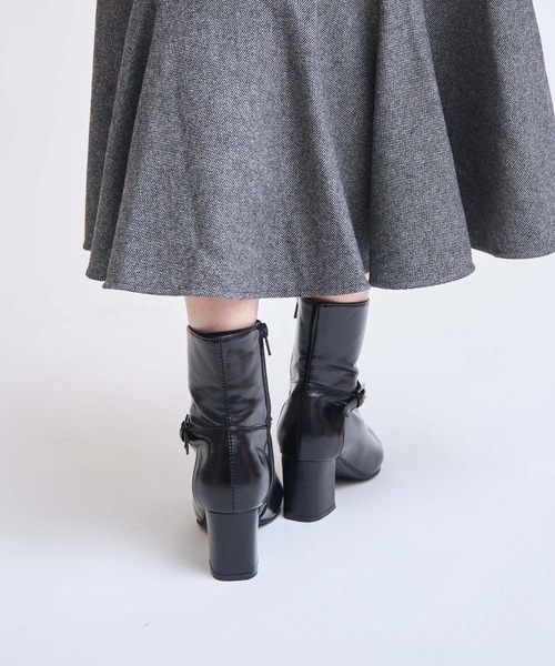 NOELA（ノエラ）の「ベルトデザインショートブーツ（ブーツ・レディース・ブラウン/ブラック・S/M/L）」の4枚目の写真