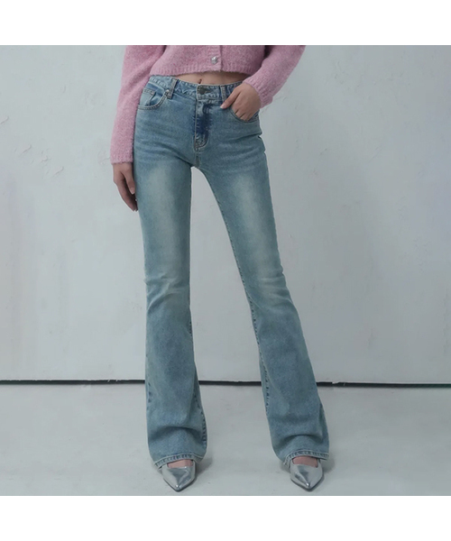 Vivacious(ビバシャス)の「Noel Bootscut Denim Pants LIGHT BLUE(デニムパンツ・レディース・ライトブルー・SMALL/MEDIUM/LARGE)」の1枚目の写真