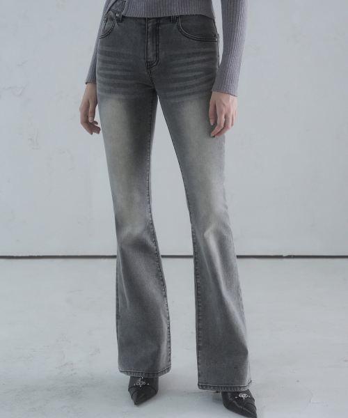 Vivacious(ビバシャス)の「Noel Bootscut Denim Pants LIGHT BLUE(デニムパンツ・レディース・ライトブルー・SMALL/MEDIUM/LARGE)」の3枚目の写真