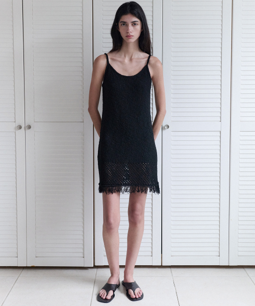ANDNEEDS(アンドニーズ)の「Luna fringe knit dress (black)(ワンピース・レディース・その他・FREE)」の1枚目の写真