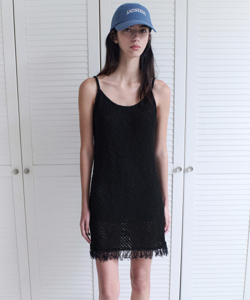 ANDNEEDS(アンドニーズ)の「Luna fringe knit dress (black)(ワンピース・レディース・その他・FREE)」の4枚目の写真