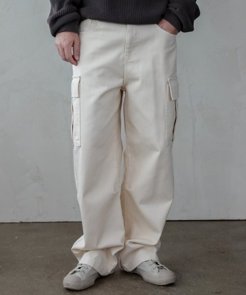 ESN(イーエスエヌ)の「セミワイドカーゴコットンパンツクリーム(その他パンツ・メンズ・その他・LARGE/MEDIUM/X-LARGE)」の1枚目の写真