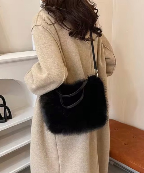 ammy.(エイミードット)の「【 ammy. / エイミードット 】ふわふわ ショルダー ハンド バッグ(ハンドバッグ・レディース・グレー/ブラック/ホワイト/ブラウン/ベージュ・FREE)」の9枚目の写真