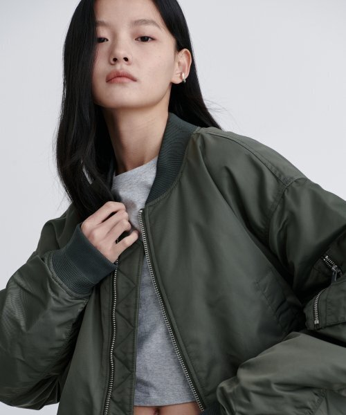 MUSINSA STANDARD WOMAN（ムシンサスタンダードウーマン）の「ウィメンズクロップMA-1ボンバージャケット[カーキ]（ブルゾン・レディース・その他・LARGE/MEDIUM/SMALL）」の19枚目の写真