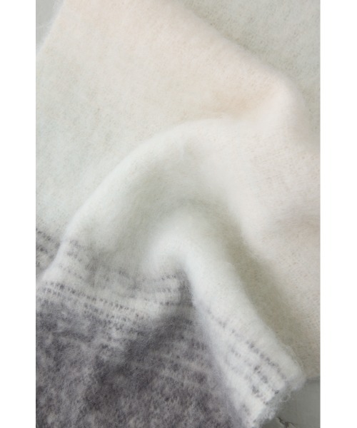 AZUL by moussy(アズールバイマウジー)の「マルチデザインフラッフィーロングマフラー(マフラー・レディース・ベージュ系その他/ベージュ/グレー系その他・FREE)」の10枚目の写真