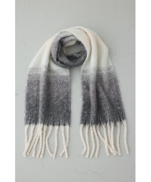 AZUL by moussy(アズールバイマウジー)の「マルチデザインフラッフィーロングマフラー(マフラー・レディース・ベージュ系その他/ベージュ/グレー系その他・FREE)」の8枚目の写真