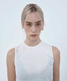 YUJI（ユジ）の「BASIC SLEEVELESS WHITE（Tシャツ/カットソー・レディース）」