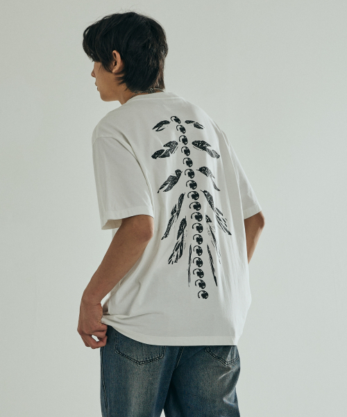 VONVAT(ヴォンバト)の「Leaves Bone Short Sleeve (White)(Tシャツ/カットソー・レディース・ホワイト・1/2)」の2枚目の写真