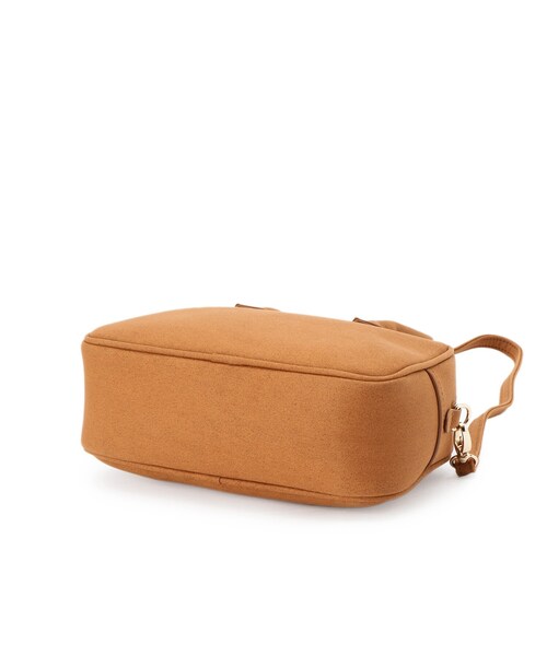 SHOO・LA・RUE（シューラルー）の「スエード調ボストンバッグ（ボストンバッグ・レディース・キャメル/ブラック・00）」の11枚目の写真