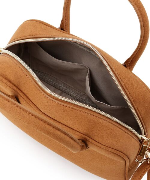 SHOO・LA・RUE（シューラルー）の「スエード調ボストンバッグ（ボストンバッグ・レディース・キャメル/ブラック・00）」の16枚目の写真