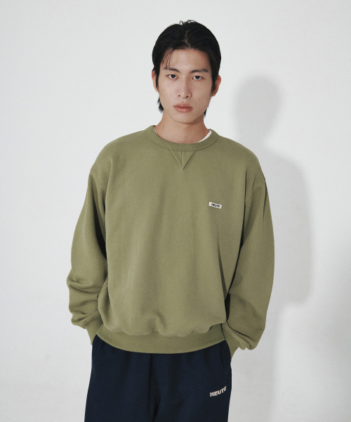 HEUTE(ホイテ)の「HEUTE SWEATSHIRT (OLIVE)(スウェット・メンズ・オリーブ・MEDIUM/LARGE)」の3枚目の写真