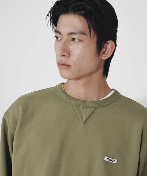 HEUTE(ホイテ)の「HEUTE SWEATSHIRT (OLIVE)(スウェット・メンズ・オリーブ・MEDIUM/LARGE)」の5枚目の写真