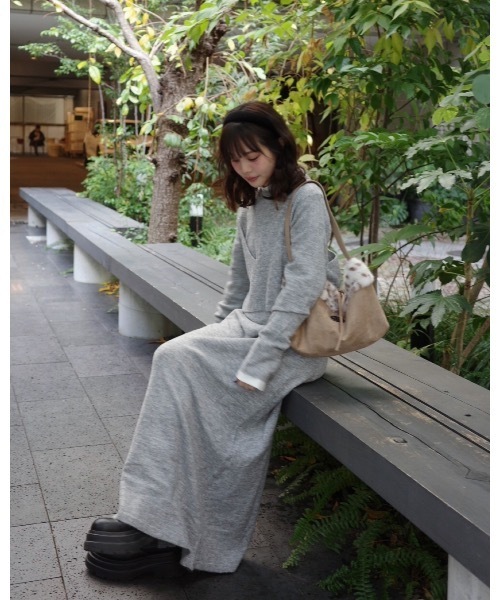 JUMELLE(ジュメロ)の「ビスチェ付きニットOP(ワンピース・レディース・ベージュ/グレー・MEDIUM)」の17枚目の写真