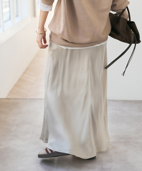 Spick & Span（スピックアンドスパン）の「キュプラフィブリルサテンスカート（スカート・レディース・ブラウン/ブラック/ベージュ系その他・36/38）」の21枚目の写真