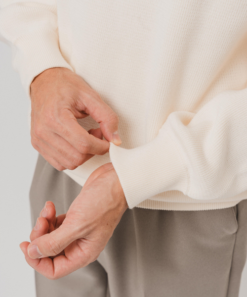 EDIFICE（エディフィス）の「PLATING ワッフル クルーネックニット（ニット/セーター・メンズ・イエロー/レッド/ライトグレー/スカイブルー/アイボリー/ブラック・LARGE/MEDIUM）」の12枚目の写真