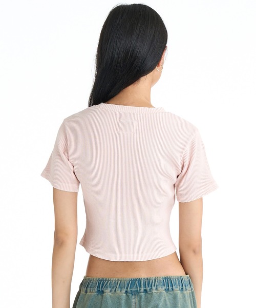 DC(ディーシー)の「DC/ディーシー レディース 半袖 ミニTシャツ 26 WS TELECO SHORT SS LST261313(Tシャツ/カットソー・レディース・スミクロ/マルチ/ライトピンク/ブラック/ホワイト・M/S)」の16枚目の写真