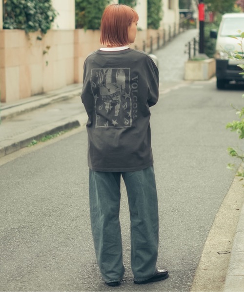 VOLCOM(ボルコム)の「VOLCOM メンズ BACK GRAPHIC LS TEE ロンT 【2026年春夏モデル】(Tシャツ/カットソー・メンズ・ブラック/オフホワイト/ブルー系その他・SMALL/X-LARGE/MEDIUM/LARGE)」の20枚目の写真