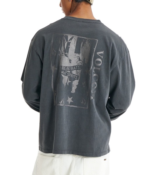VOLCOM(ボルコム)の「VOLCOM メンズ BACK GRAPHIC LS TEE ロンT 【2026年春夏モデル】(Tシャツ/カットソー・メンズ・ブラック/オフホワイト/ブルー系その他・SMALL/X-LARGE/MEDIUM/LARGE)」の7枚目の写真