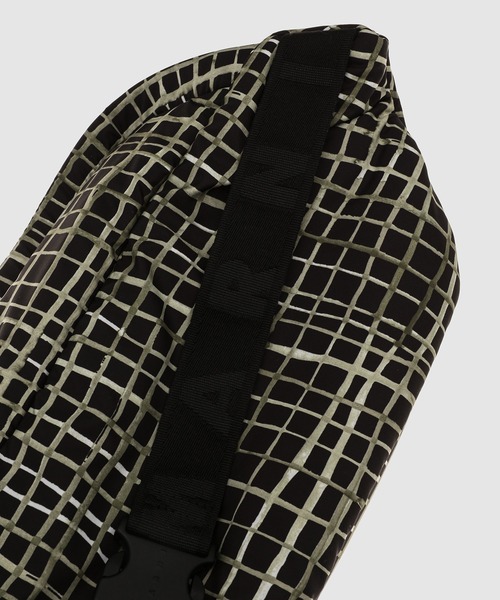 MARNI（マルニ）の「CHECKED PUFF / ボディバッグ（ボディバッグ/ウエストポーチ・メンズ・ブラック系その他・ONE SIZE）」の7枚目の写真