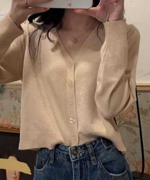 VIVID LADY（ビビッドレディー）の「Vネック ショート ニットカーディガン（カーディガン/ボレロ・レディース・ブラック/グレー/ベージュ/ホワイト/ピンク・FREE）」の10枚目の写真