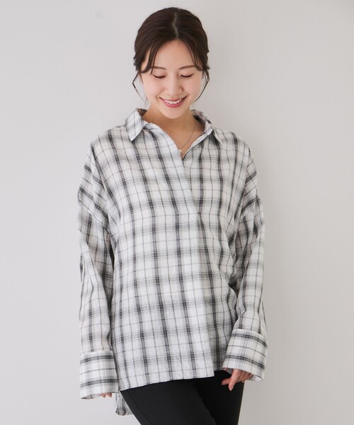 Jayro(ジャイロ)の「オーバーサイズチェック柄スキッパーシャツ(シャツ/ブラウス・レディース・ブラック系その他/ホワイト系その他2・M)」の2枚目の写真