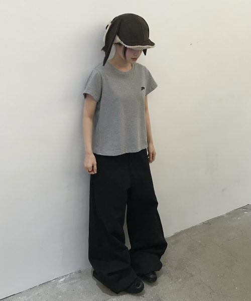 TANSANMAGNESIUM（タンサン マグネシウム）の「ポニーアップリケTシャツ (グレー)（Tシャツ/カットソー・レディース・その他・1/2/3/4）」の3枚目の写真