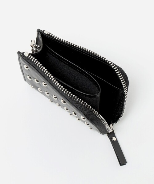UNITED ARROWS（ユナイテッドアローズ）の「【別注】＜OSOI＞スタッズ ハーフウォレット（財布・レディース・レッド/ブラック・FREE）」の5枚目の写真