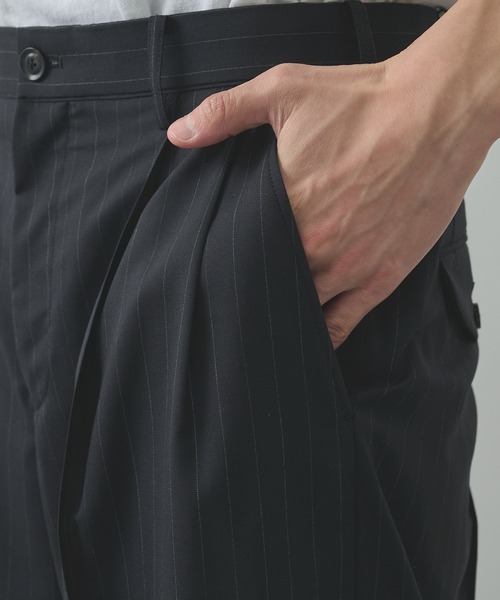 KHOKI(コッキ)の「【KHOKI/コッキ】Pleated Stripe Summer Wool Pants(スラックス・メンズ・ブラック/グレー/ベージュ・2/1)」の22枚目の写真