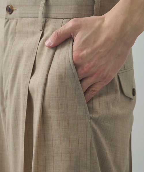 KHOKI(コッキ)の「【KHOKI/コッキ】Pleated Stripe Summer Wool Pants(スラックス・メンズ・ブラック/グレー/ベージュ・2/1)」の12枚目の写真