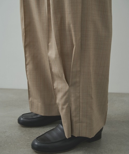 KHOKI(コッキ)の「【KHOKI/コッキ】Pleated Stripe Summer Wool Pants(スラックス・メンズ・ブラック/グレー/ベージュ・2/1)」の14枚目の写真