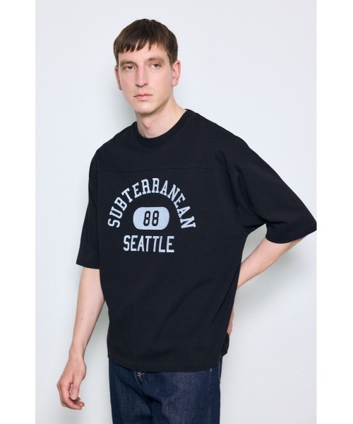 AZUL by moussy(アズールバイマウジー)の「No.88ナンバリングトップス(Tシャツ/カットソー・メンズ・ホワイト/グレー/ライトイエロー/ブラック・MEDIUM/SMALL/LARGE)」の9枚目の写真