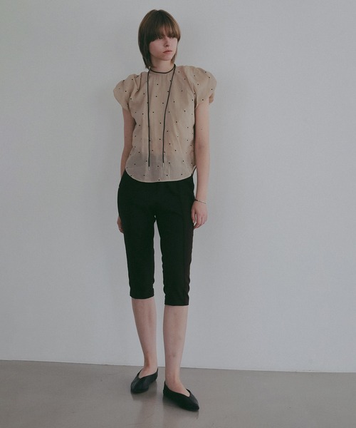 MANOF(マノフ)の「STRETCH CAPRI PANTS(その他パンツ・レディース・ブラウン/ブラック・S/M)」の8枚目の写真